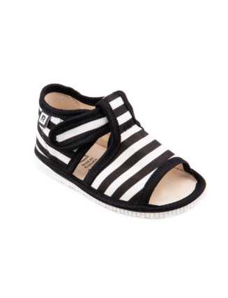 Detské prezuvky⚫⚪čierny pásik⚫⚪17-30⚫⚪zebra štýlu a pohodlia – krôčiky ako z afrického príbehu v prezuvkách s čiernym pásikom 🦓👣