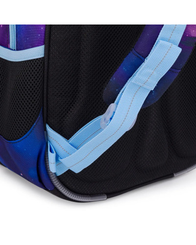 Školský batoh s motívom múdrej sovičky a hviezdnej oblohy, ideálny pre dievčatá, ktoré chcú mať svoj svet ukrytý za zipsom