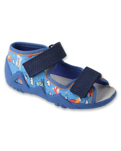 BEFADO - nezastaviteľný let v oblakoch – modré chlapčenské prezuvky s lietadlami a obláčikmi pre malých dobrodruhov 🌤️✈️