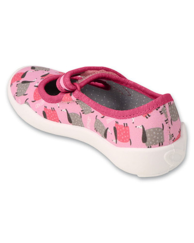 BEFADO-sen o lúke plnej kvetov–ľahký krok, suchý zips a precízne šitie, ktoré sa prispôsobí každej malej princeznej🌸🐾