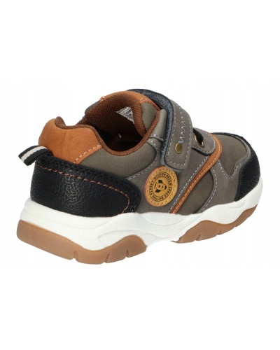 AmericanClub - šedá elegancia s dotykom dobrodružstva–chlapčenské tenisky,kde sa snúbi sila ocele, teplo dreva a pevnosť skaly🌟🌳