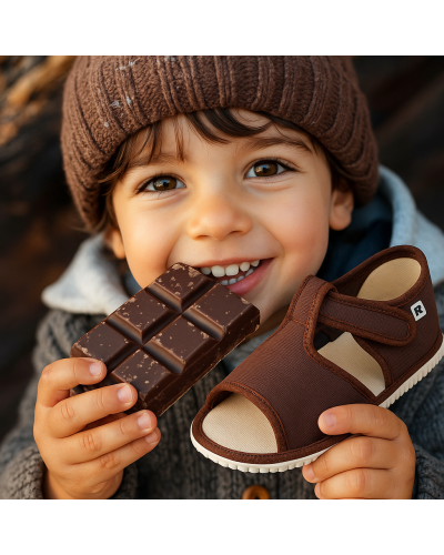 Detské prezuvky 🍫čokoládové krôčiky k úspechu – papučky, ktoré spájajú sladkú eleganciu a pohodlie vedomostí 🍫
