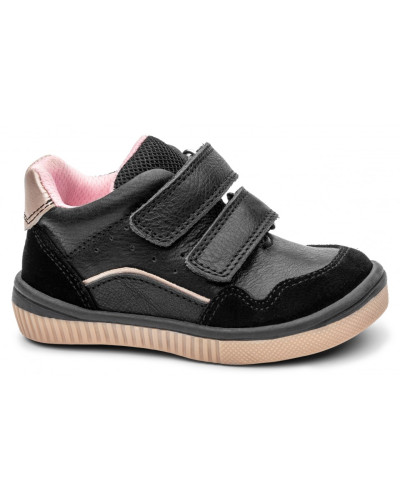 PROTETIKA 🖤čierne dievčenské topánočky, čo kráčajú v rytme elegancie a istoty každého kroku 🌹👣✨