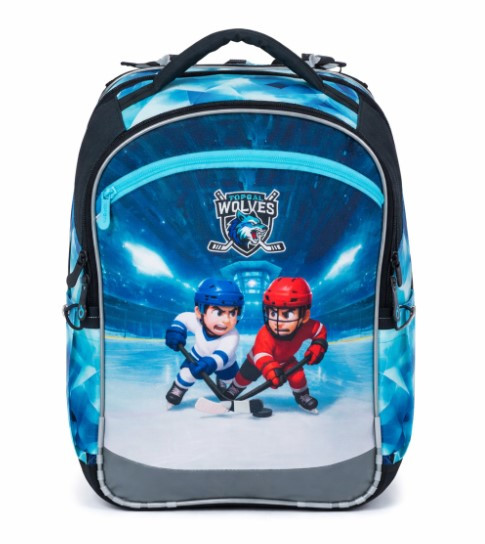 Chlapec s batohom hokejový set